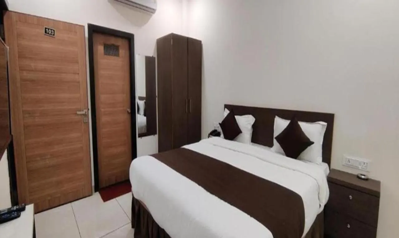 **  Hotel Golden Rays Udaipur Indien